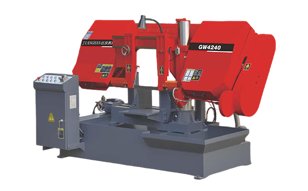 沙湖原种场GW4240双柱卧式带锯床